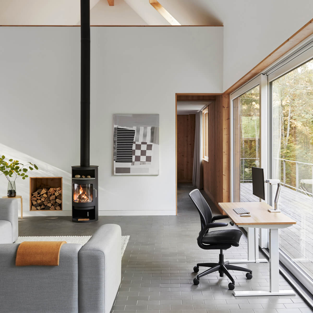 Diffrient Mesh Task Chair in Home Office