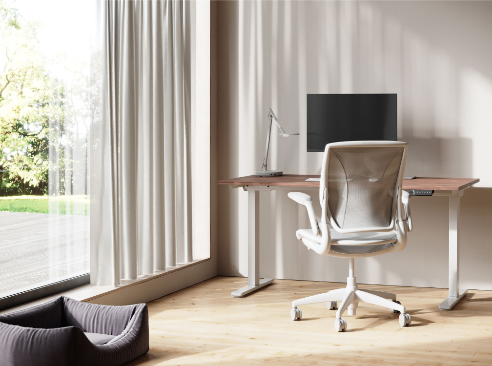 Freedom Task in Kvadrat Coda 2 textile with Polished Aluminum Frame