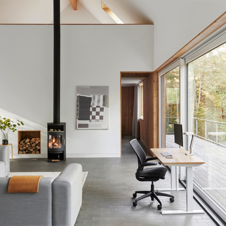 Freedom Task in Kvadrat Elle textile with Polished Aluminum Frame