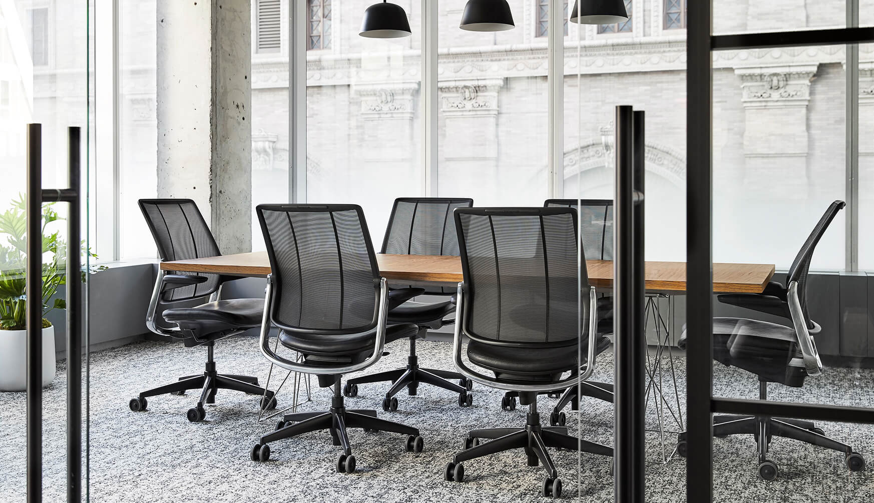 Smart Conference in Maribo Leather, Terra textile