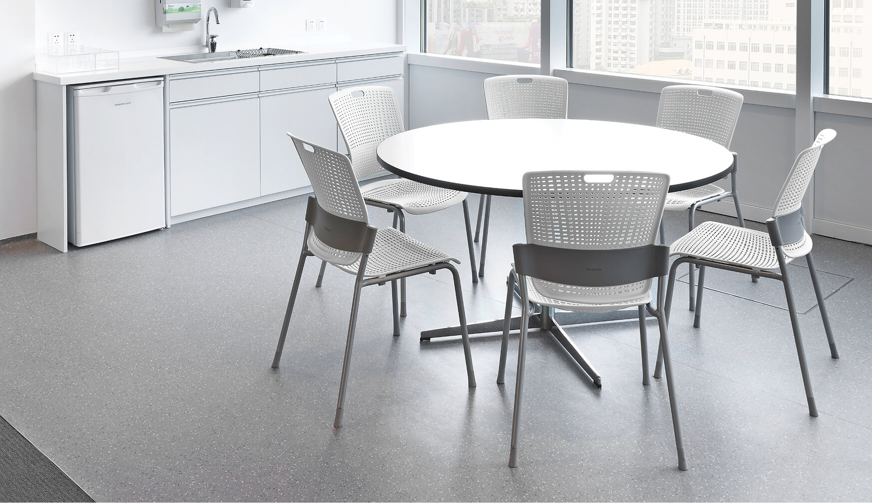 Trea in Fourtis, Black textile