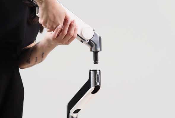 Assembling monitor arm