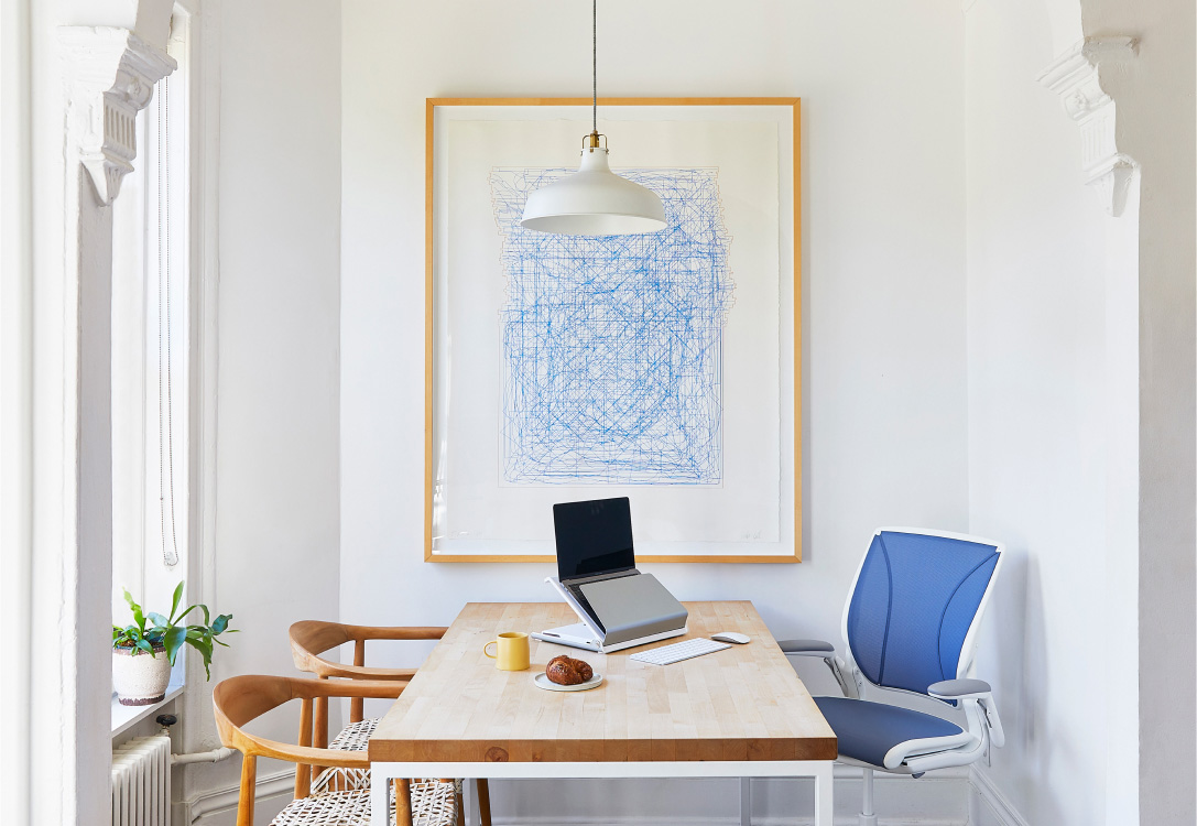 World Mesh, White Frame, Blue Catena Mesh