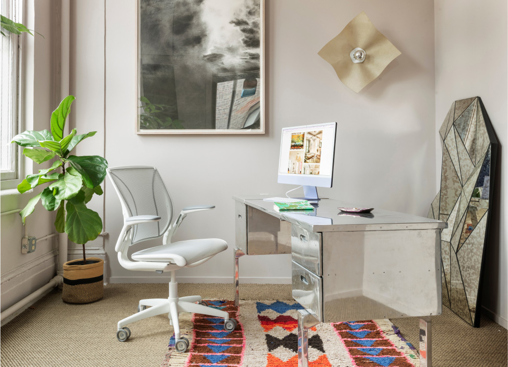 World All Mesh, White Frame, White Pinstripe Mesh