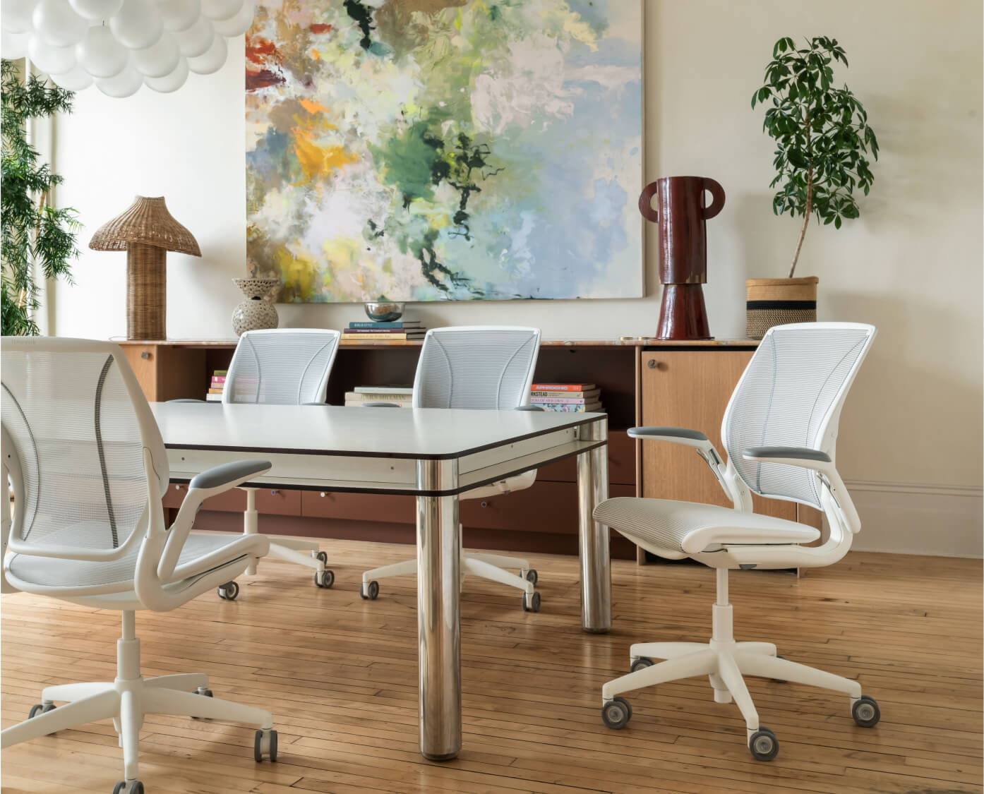 World All Mesh, White Frame, White Pinstripe Mesh