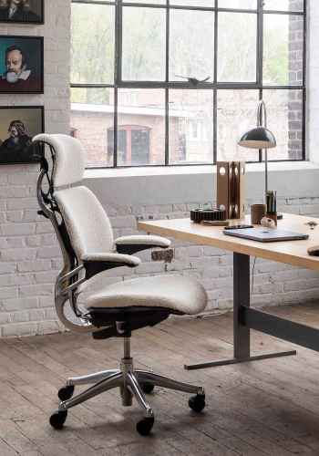 Freedom headrest chair in BouclÃ©